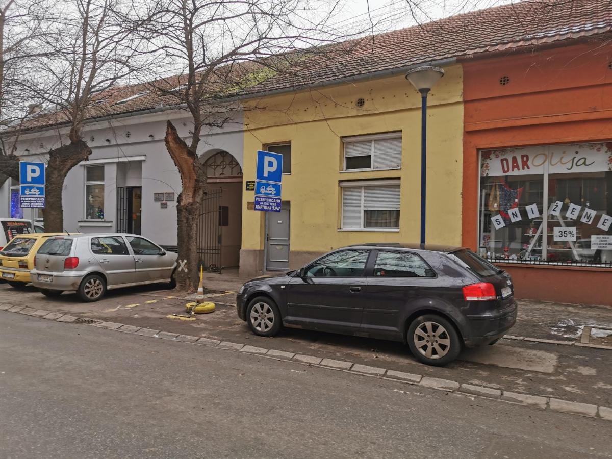 Apartman Azra Kikinda Buitenkant foto